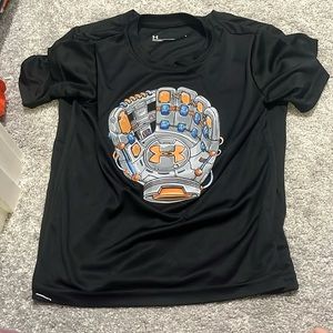 Under armour boys shirt
